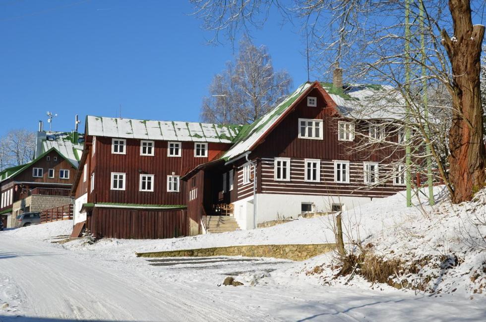 Hotel Peklo Pro Rodiny S Detmi Йозефув-Дул Экстерьер фото