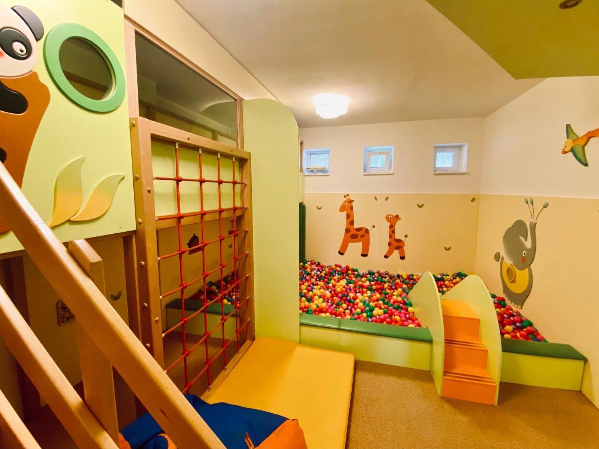 Hotel Peklo Pro Rodiny S Detmi Йозефув-Дул Экстерьер фото