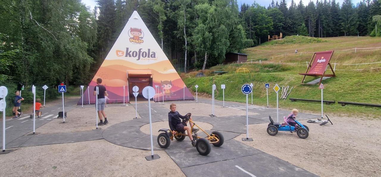 Hotel Peklo Pro Rodiny S Detmi Йозефув-Дул Экстерьер фото